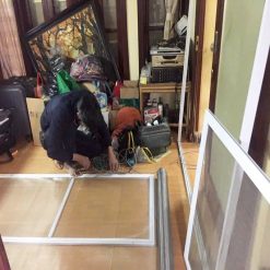 cửa chống muỗi tấm cố định inox 304 khung trắng