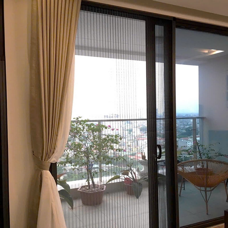 Cửa chắn muỗi , côn trùng lắp tại chung cư quận cầu giấy 