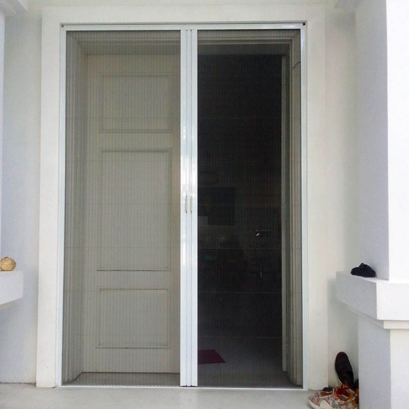 Lắp cửa lưới chống muỗi giúp hạn chế dùng hóa chất, bảo vệ sức khỏe người thân