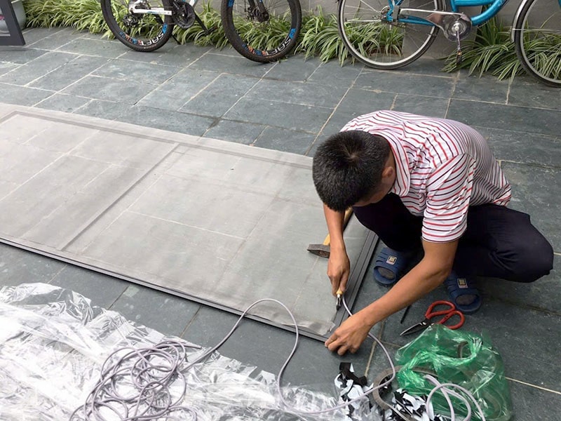 Cửa lưới chống muỗi bị rách cần sửa