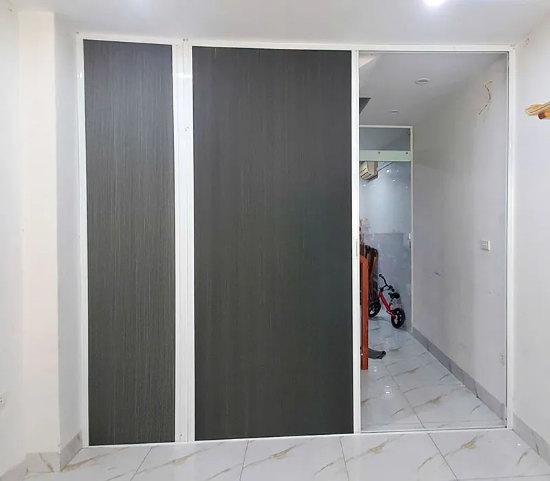 ảnh thực tế rèm vách ngăn tổ ong thi công tại Long Biên 