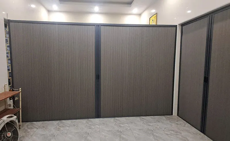 ưu điểm của vách ngăn rèm tổ ong